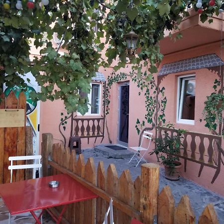 Guest House Zemeli Тбилиси Екстериор снимка
