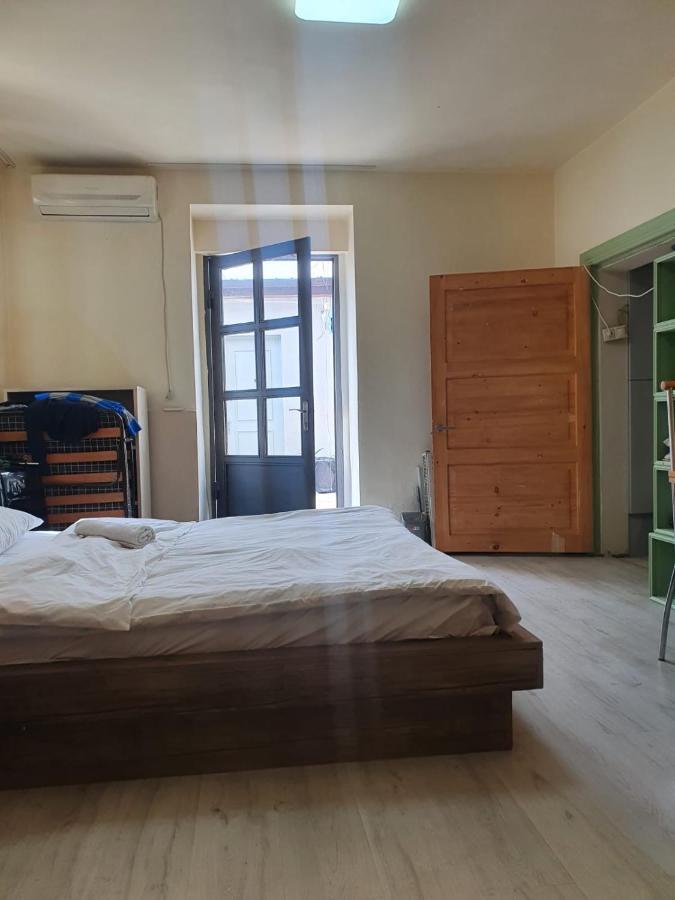 Guest House Zemeli Тбилиси Екстериор снимка