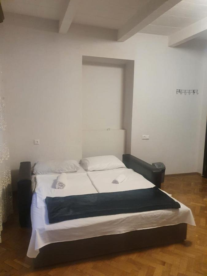 Guest House Zemeli Тбилиси Екстериор снимка