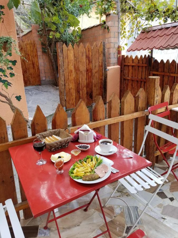 Guest House Zemeli Тбилиси Екстериор снимка